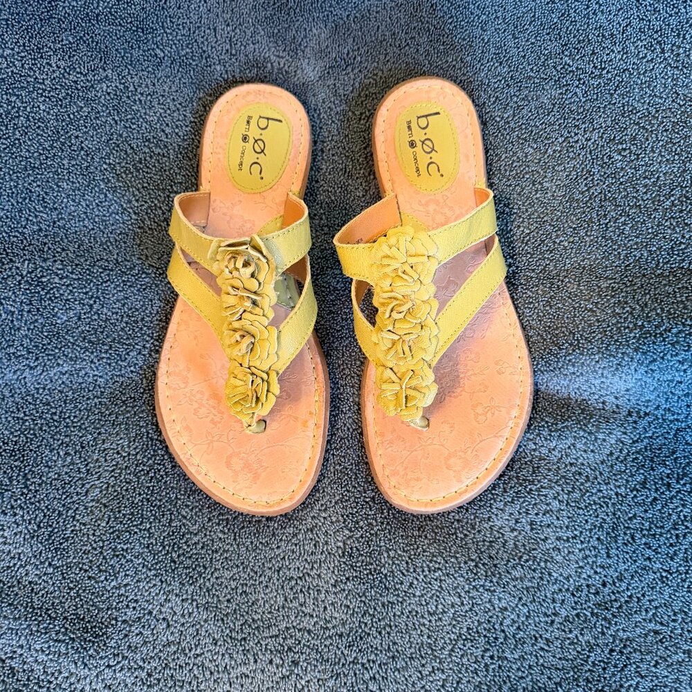 b.o.c. Like New Leather Green Sandals-Size 8